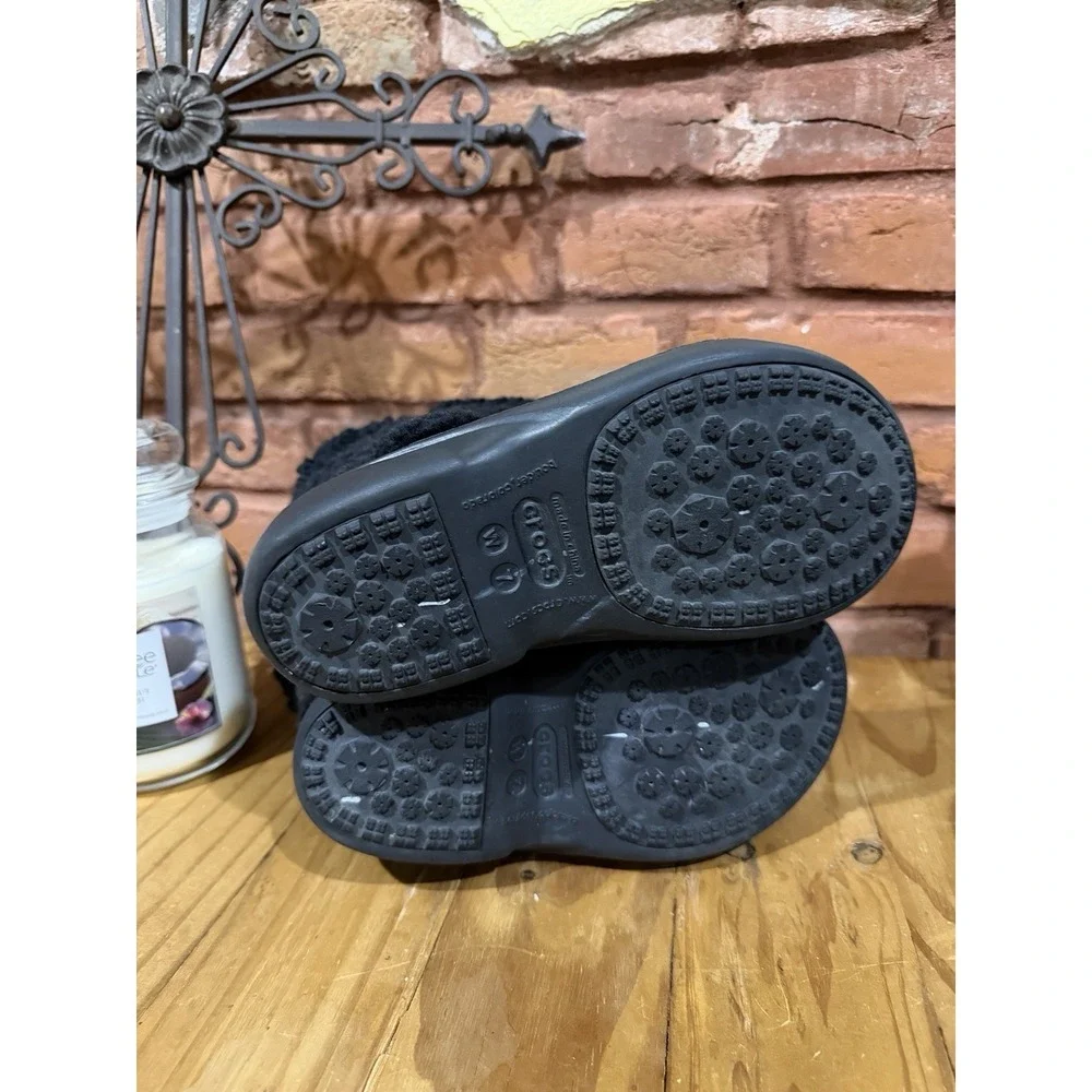 Crocs Women's 7 Nadia Boots Black Faux Sherpa Fur Lined Rubber Winter Pull On
